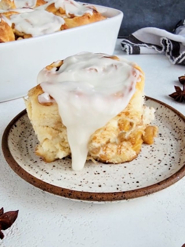 Easy Apple Pie Cinnamon Rolls