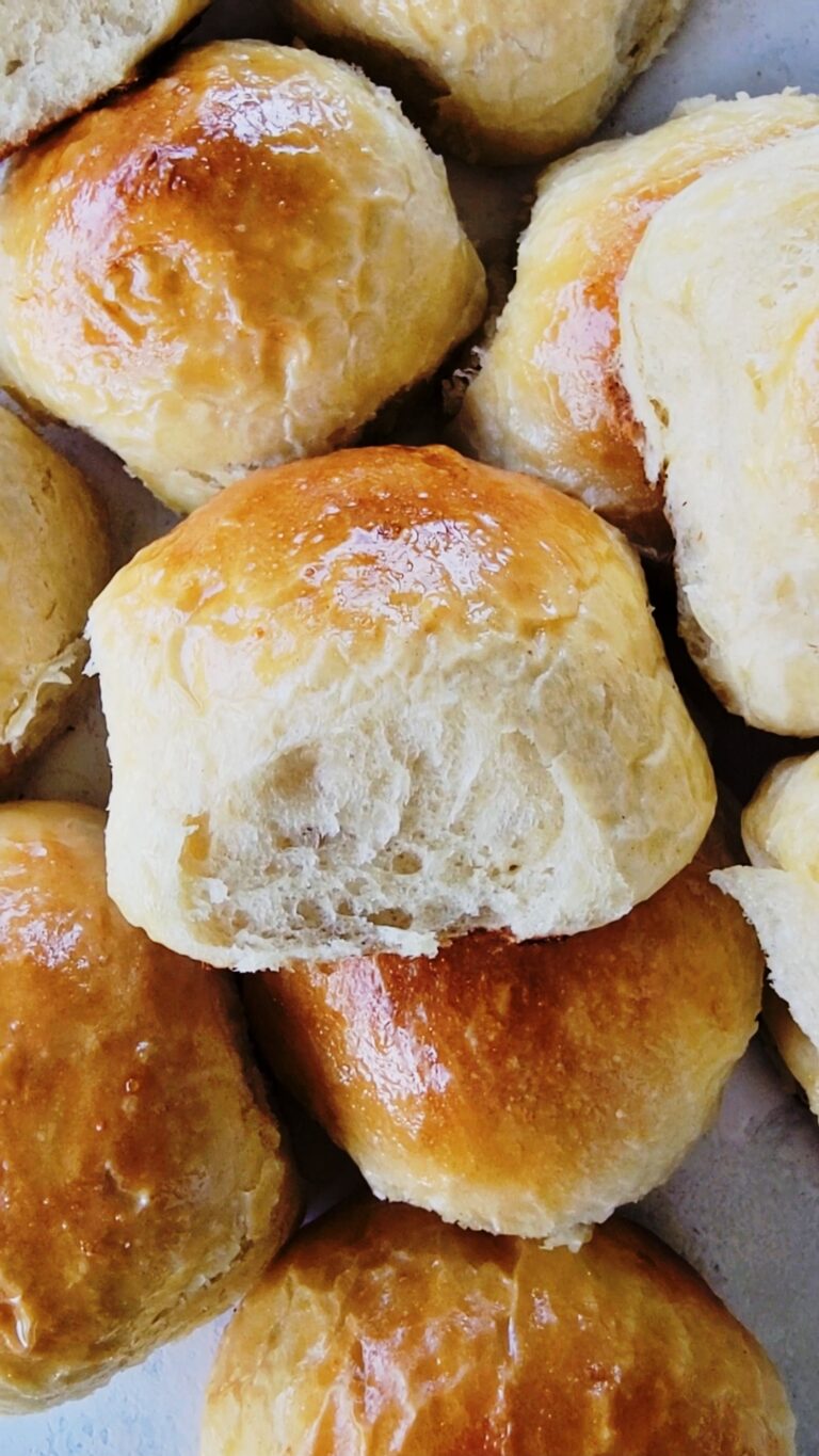 Soft Dinner Rolls