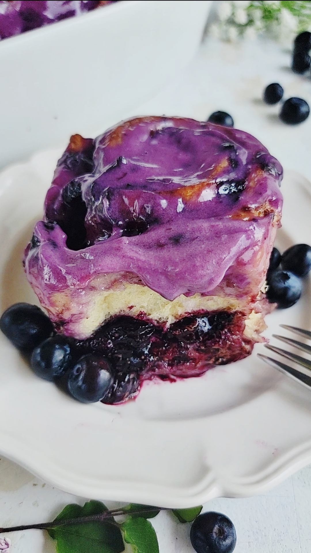 Easy Blueberry Cinnamon Rolls