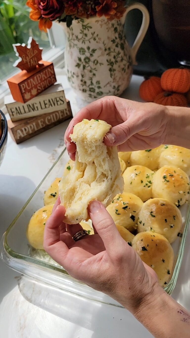 Soft Garlic Rolls