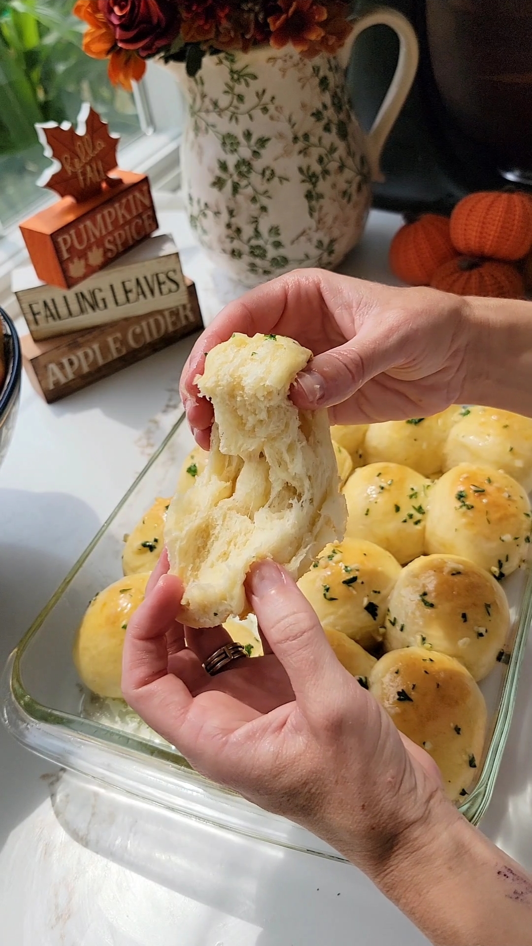 Soft Garlic Rolls