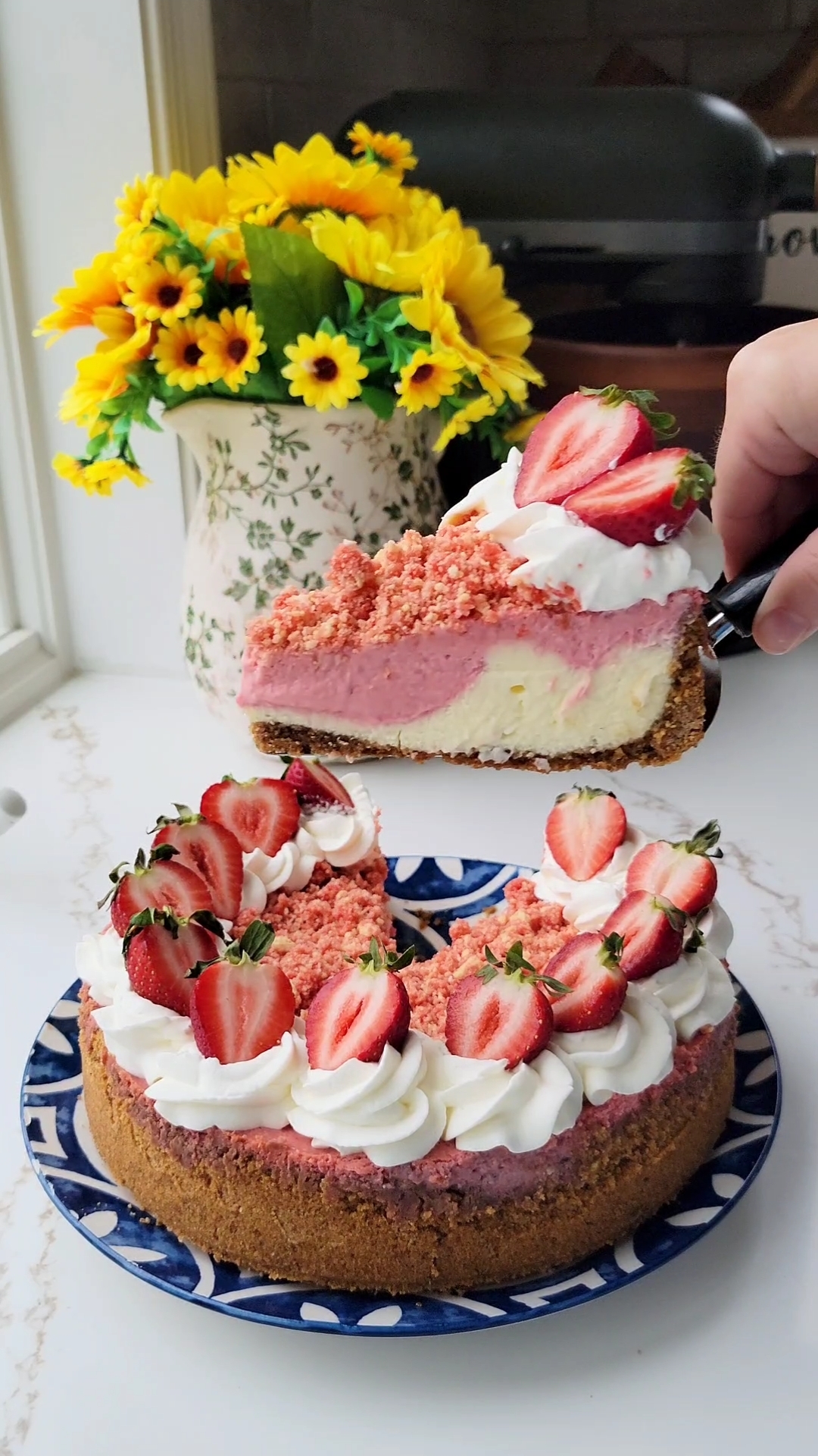 Strawberry Crunch Cheesecake