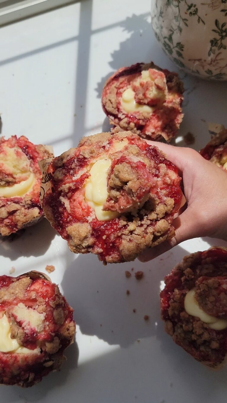 Strawberry Crumble Muffins
